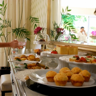 AfternoonTea_Guest_Food_TLW_Con